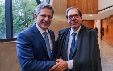 Senador Rogério debate criação de comissão para aperfeiçoamento do Judiciário com o vice-presidente do STJ