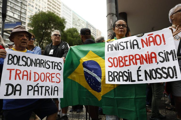 Anistia para Bolsonaro e aliados desrespeita Constituição e abre precedentes perigosos