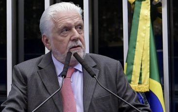 Comissão de Educação aprova projeto de Jaques que proíbe venda de ultraprocessados em cantinas escolares