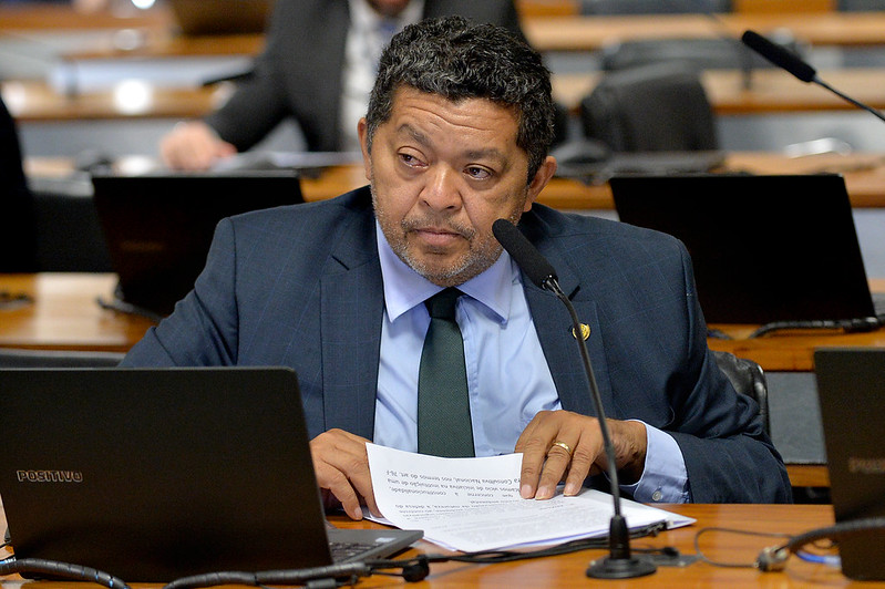Comissão aprova relatório de Beto Faro que revitaliza seringais e gera renda na Amazônia