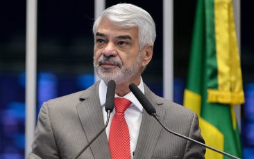 Humberto: Suspensão temporária não é condenação da vacina contra a dengue