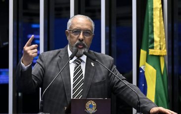 Paim relaciona redução da jornada ao fortalecimento da Previdência Social
