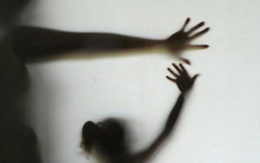 Oposição avança no Senado com proposta que derruba resolução sobre aborto legal