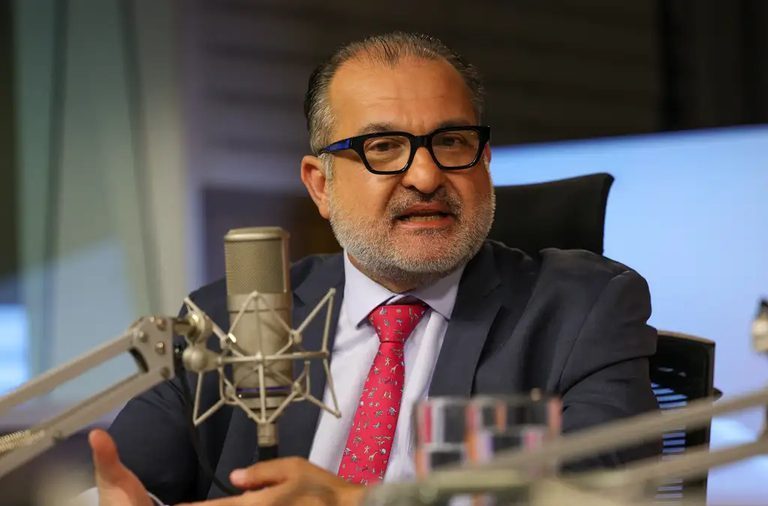 Governo vai investir R$ 15 bilhões na recuperação de rodovias em 2026