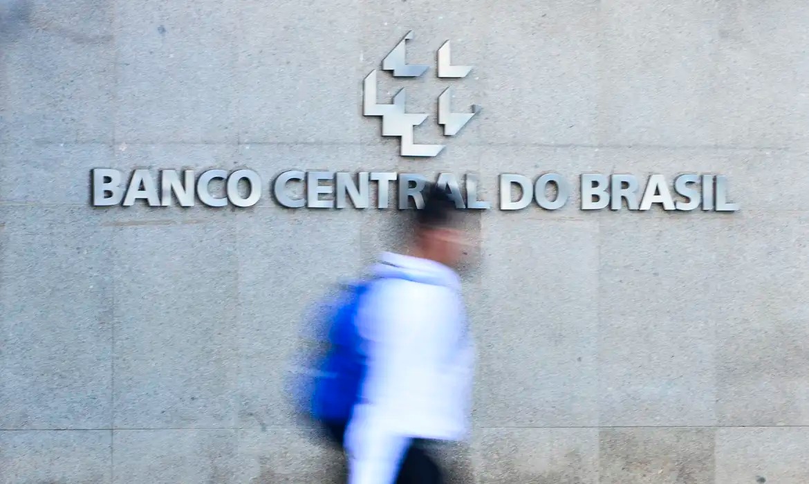 Banco Central eleva projeção de crescimento para 2026 e bancada do PT destaca ações do governo