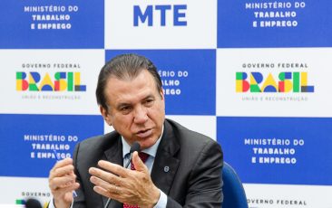 Ministro pede pressão das ruas e diz que fim da escala 6×1 ‘vai chegar’