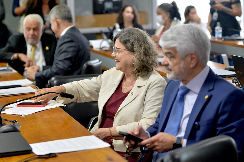 Proposta relatada por Teresa Leitão retorna à Câmara dos Deputados