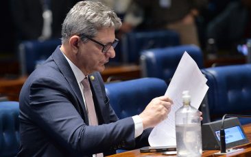 CDH aprova relatório de Rogério Carvalho que endurece penas para crimes de submissão à prostituição
