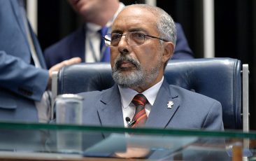 Paim defende novas fontes de financiamento para a Previdência