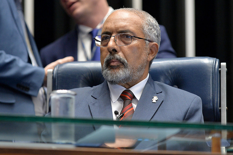 Paim defende novas fontes de financiamento para a Previdência