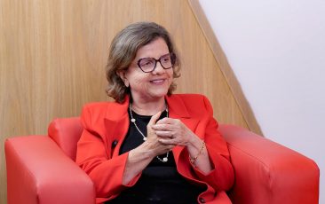 Teresa: “vamos desatar os nós políticos para que a votação do fim da 6×1 aconteça”