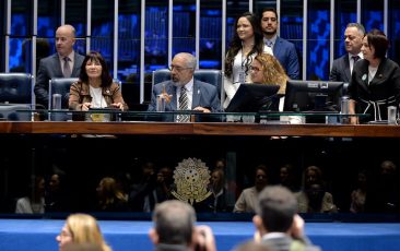 Senado comemora os 100 anos da Associação Brasileira de Enfermagem