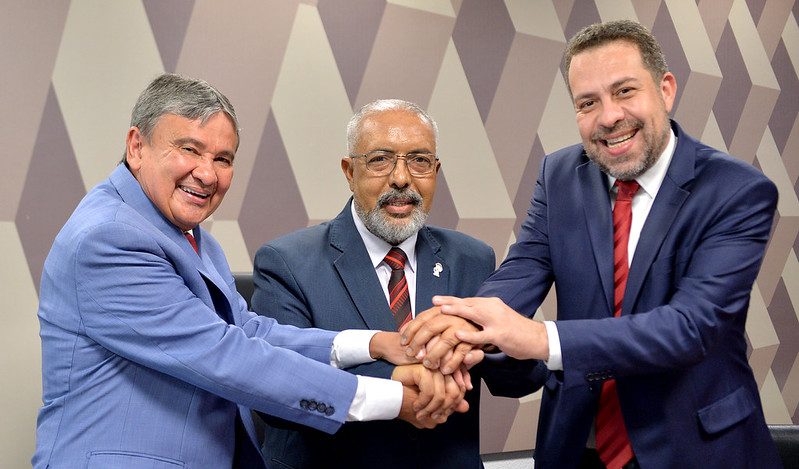 Paim defende agosto como mês de combate à desigualdade social e à pobreza