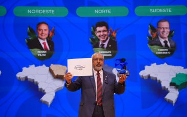 Senadores do PT destacam-se no Prêmio Congresso em Foco de 2026