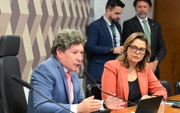Extinção legal da taxa das blusinhas fica cada vez mais próxima