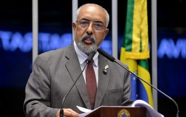 Paim espera votação histórica da PEC que acaba com escala 6×1 nesta quarta