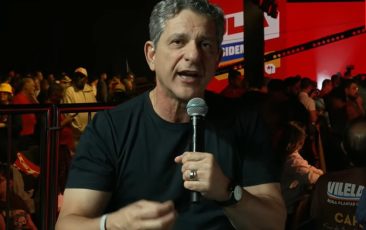 Rogério Carvalho destaca Lula como referência global e defende reeleição para consolidar fim da escala 6×1