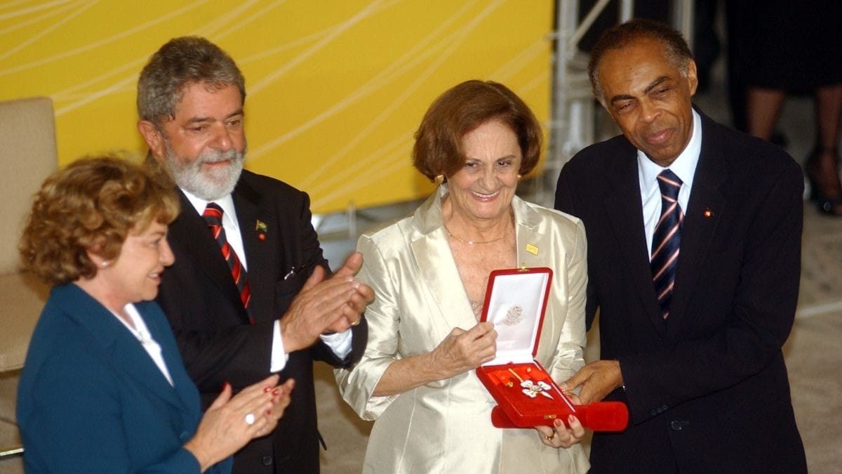 Senadores petistas lamentam morte de Laura Cardoso