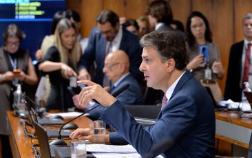 Empréstimo de banco da China para reduzir emissão de carbono vai a Plenário
