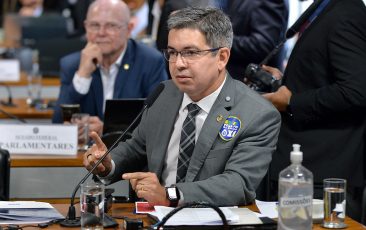 Aumento de penas para furto e roubo de combustíveis segue para o plenário