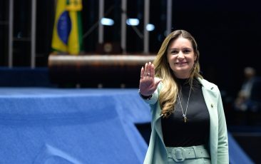 Segurança das mulheres no transporte público: comissão aprova projeto da ex-senadora Augusta Brito