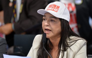 Eliziane é referência no Maranhão na defesa dos direitos humanos e da transparência pública