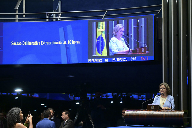 Senadores do PT celebram vitória de Lula no Plenário e repudiam postura antidemocrática de candidato derrotado