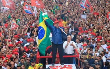 MAIOR POLÍTICO DA HISTÓRIA BRASILEIRA, LULA VAI GOVERNAR O PAÍS PELA QUARTA VEZ 