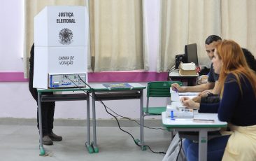 O que Será?, por Beto Faro