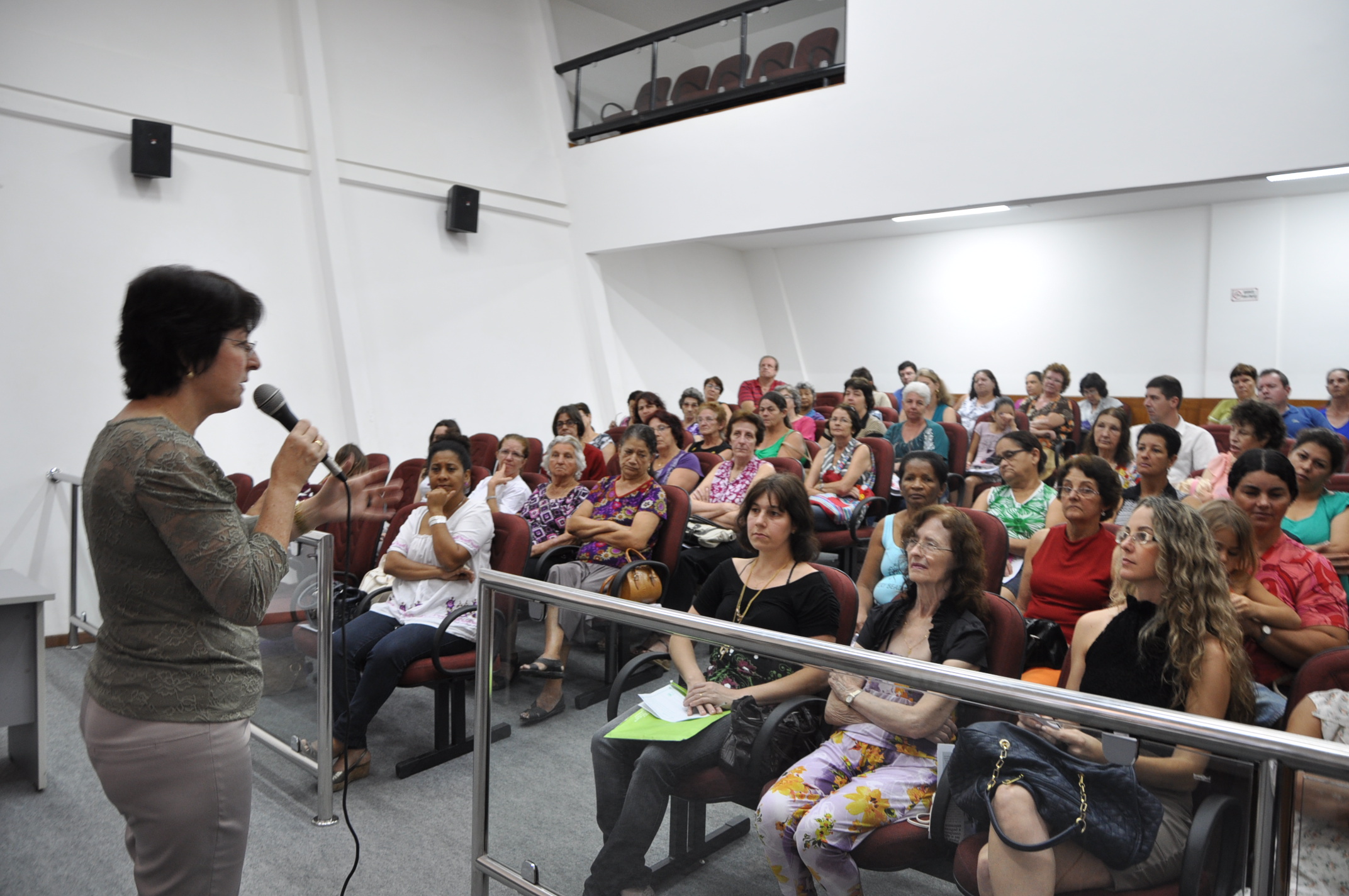 Ana_Rita_estimula_participao_da_mulher_do_campo-_PT_nos_estados