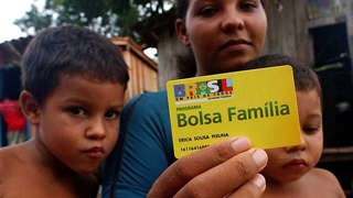 20130602bolsa-familia-foto-roberto-setton