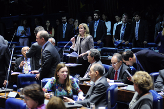 plenario_lotado_interna