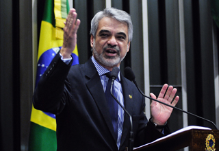 humberto_plenario_20140506