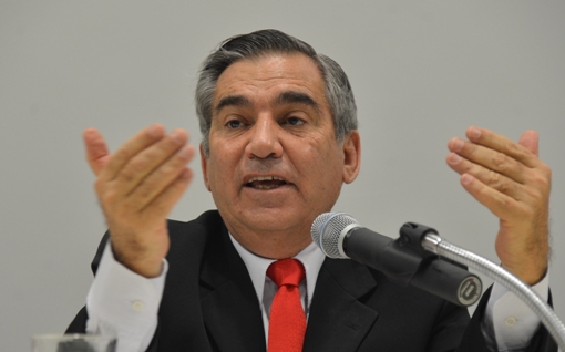 Gilberto_Carvalho_aula_magna_UNB_3250