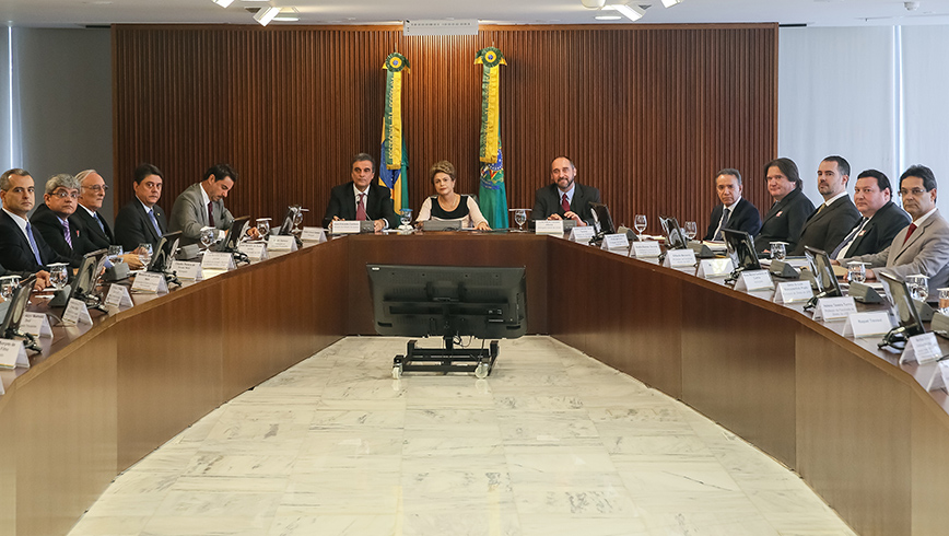 dilma juristas