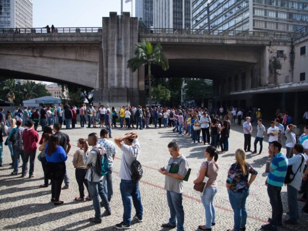 desemprego recessão PIB