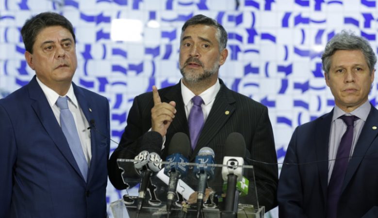 deputados denuncia Temer