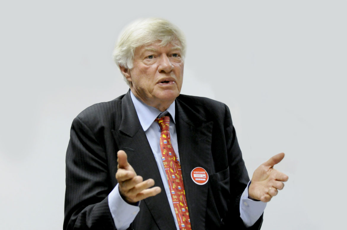 jurista australiano Geoffrey Ronald Robertson