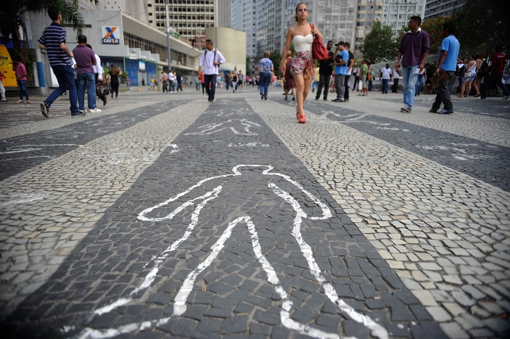 assassinato de adolescentes