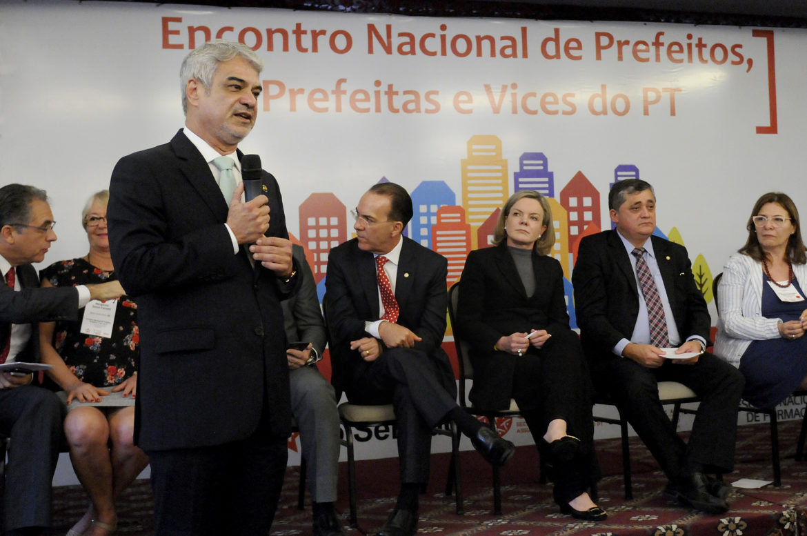 encontro nacional de prefeitos e prefeitas do pt humberto costa