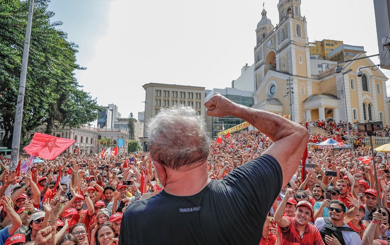 Lula caravana emboscada