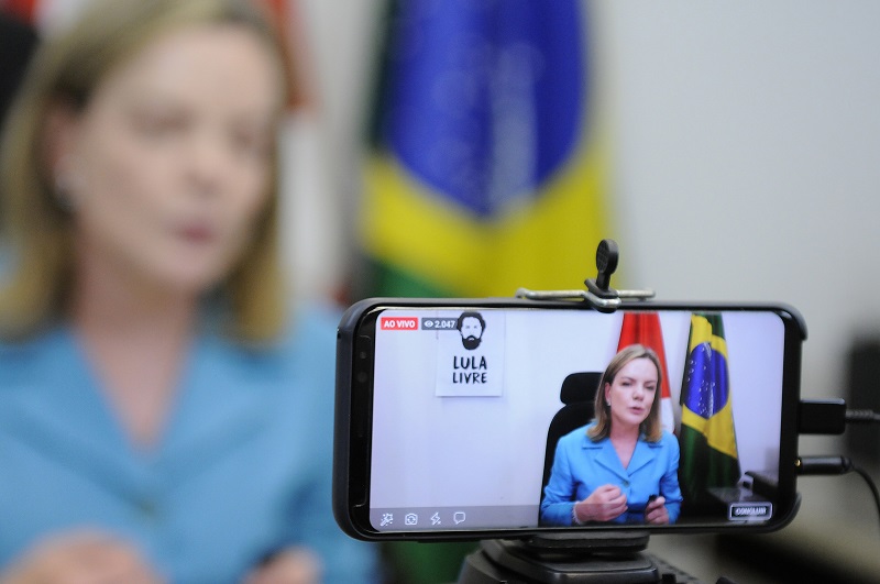 gleisi hoffmann al jazeera pgr