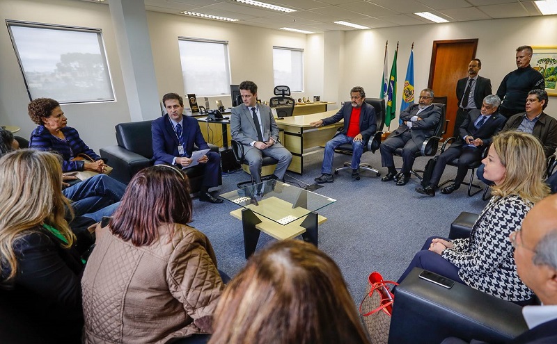 diligência senadores lula