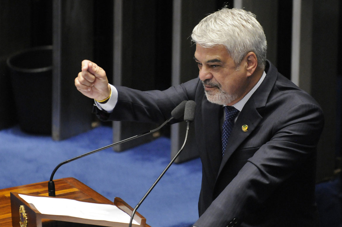 Humberto Costa educação Temer