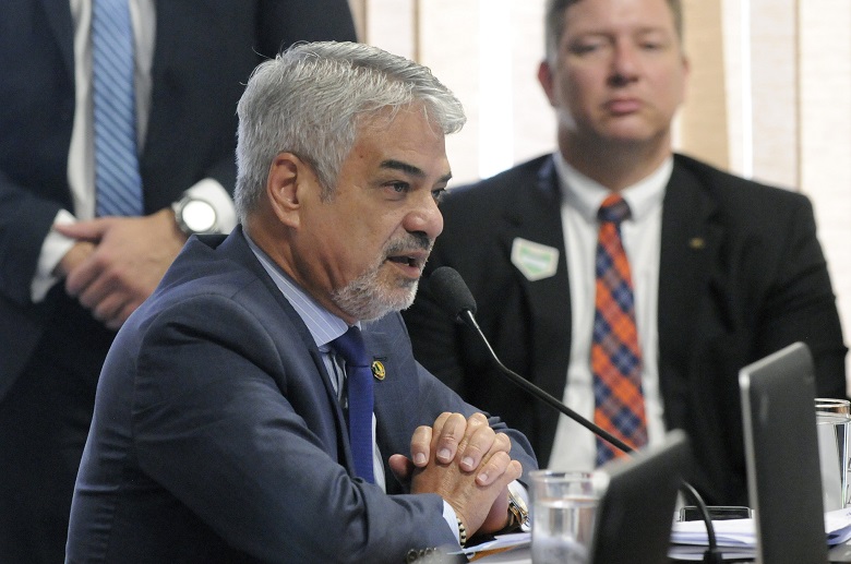 Saúde teto de gastos PEC Humberto Costa